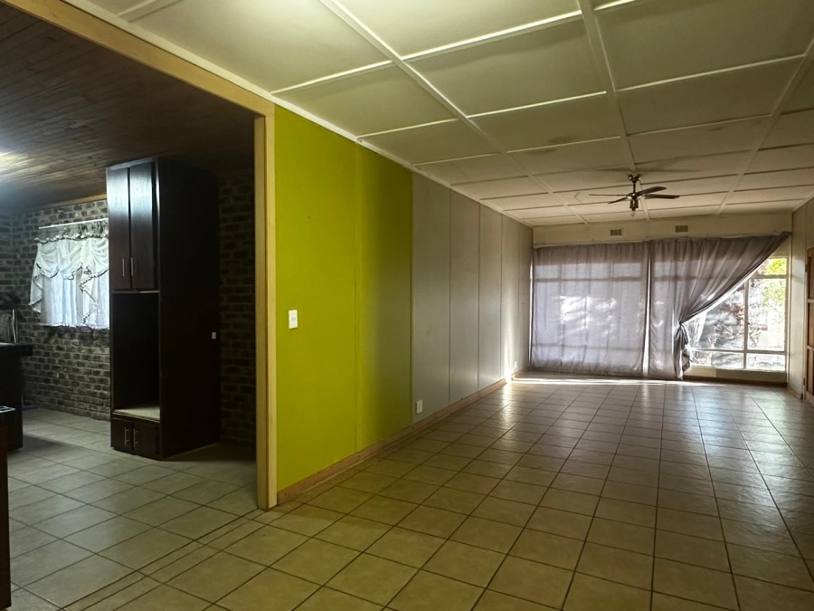 4 Bedroom Property for Sale in Dealesville Free State